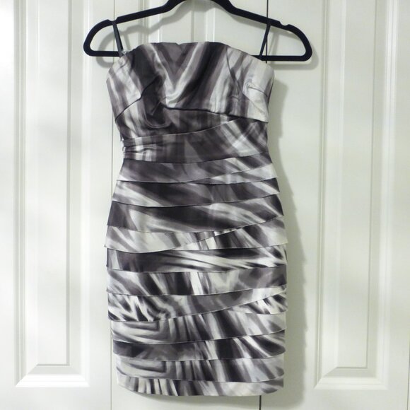 BEBE gray and white layered strapless dress with padded cups - Picture 1 of 7